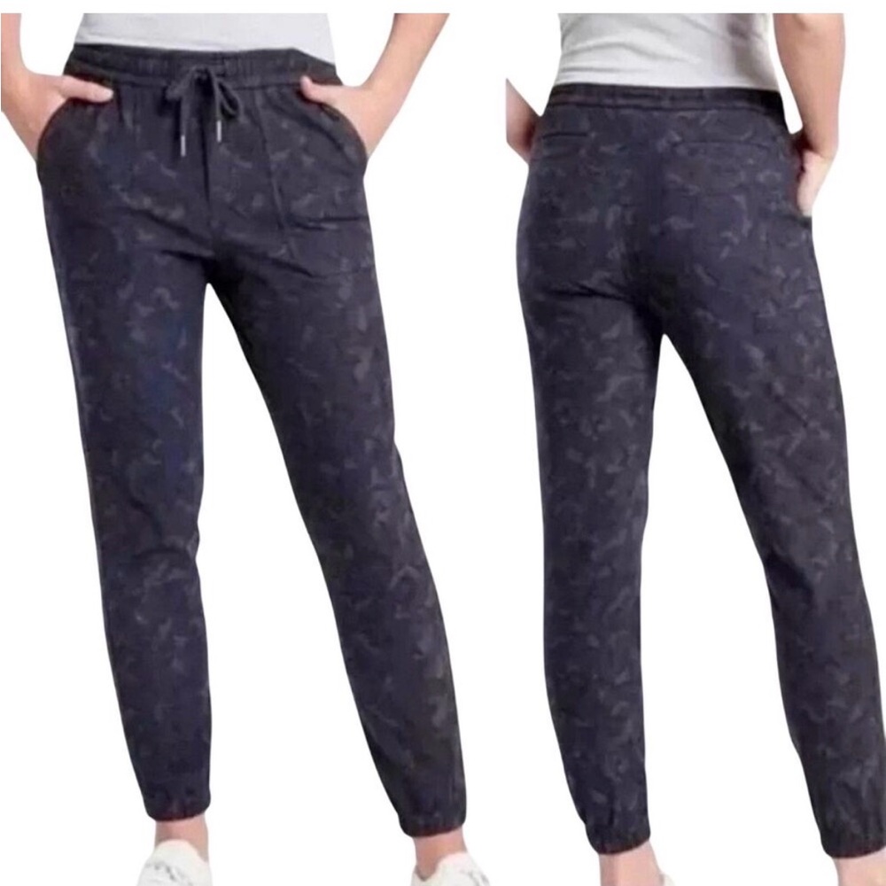 Athleta Farallon Jogger Pants Navy Blue Gray Camo Size 4